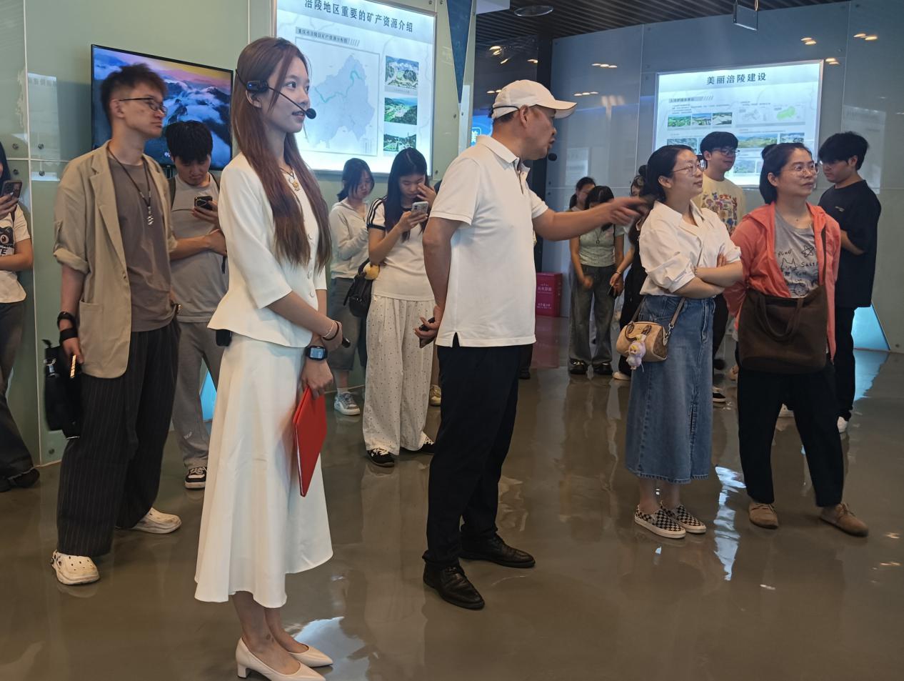 走进涪陵规划馆 触摸城市发展脉...